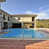 Отель (гостиница) в Греции, Крит, Ханья, 900 кв.м.