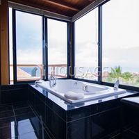 Villa in Spain, Canary Islands, Santa Cruz de Tenerife, 468 sq.m.