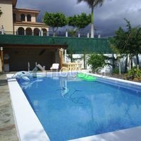 Вилла в Испании, Канарские Острова, Санта-Крус-де-Тенерифе, 1650 кв.м.