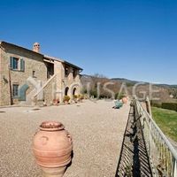 Villa in Italy, Perugia, 570 sq.m.