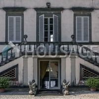 Villa in Italy, Lucca, 3000 sq.m.