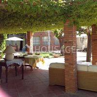 Villa in Spain, Catalunya, Sant Just Desvern, 310 sq.m.
