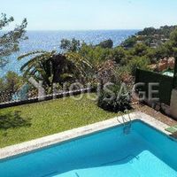 Villa in Spain, Catalunya, Girona, 540 sq.m.