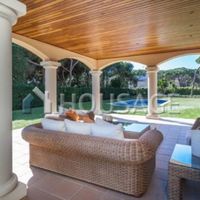 Villa in Spain, Catalunya, Gava, 700 sq.m.