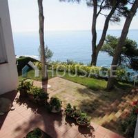 Вилла в Испании, Каталония, Жирона, 300 кв.м.