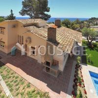 Villa in Spain, Catalunya, Girona, 340 sq.m.