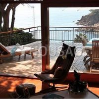 Villa in Spain, Catalunya, Girona, 300 sq.m.