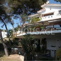 Villa in Spain, Catalunya, Girona, 300 sq.m.