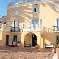 Villa in Spain, 930 sq.m.