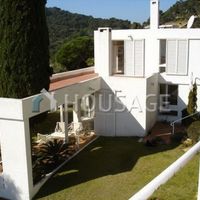 Villa in Spain, Catalunya, Girona, 300 sq.m.