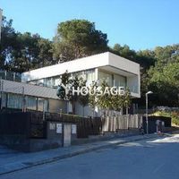 Villa in Spain, Catalunya, Girona, 330 sq.m.