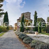 Villa in Italy, Umbria, Perugia, 640 sq.m.