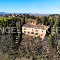 Villa in Italy, Umbria, Perugia, 1180 sq.m.