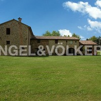 House in Italy, Umbria, Perugia, 520 sq.m.