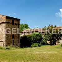 House in Italy, Umbria, Perugia, 520 sq.m.
