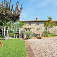 House in Italy, Umbria, Perugia, 975 sq.m.