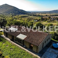 House in Italy, Umbria, Perugia, 660 sq.m.