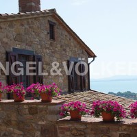 House in Italy, Umbria, Perugia, 350 sq.m.