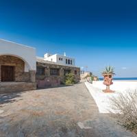 Villa in Greece, 816 sq.m.