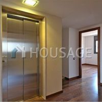 Apartment in Spain, 382 sq.m.