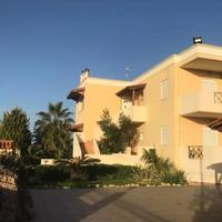 Бизнес-центр в Греции, 270 кв.м.