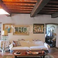 House in Italy, Arezzo, 350 sq.m.