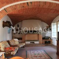 House in Italy, Arezzo, 400 sq.m.