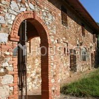 House in Italy, Siena, 1000 sq.m.