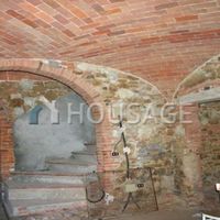 House in Italy, Siena, 1000 sq.m.