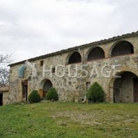 House in Italy, Siena, 500 sq.m.