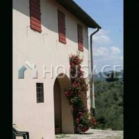 House in Italy, Florence, 440 sq.m.