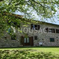 Дом в Италии, Ареццо, 315 кв.м.