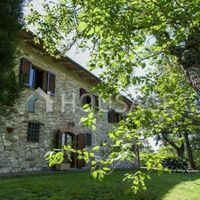 Дом в Италии, Ареццо, 315 кв.м.