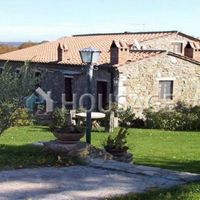 House in Italy, Siena, 500 sq.m.