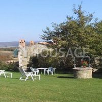 House in Italy, Siena, 500 sq.m.