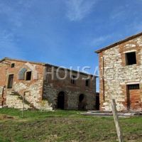 House in Italy, Siena, 1800 sq.m.