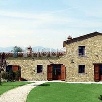 House in Italy, Arezzo, 920 sq.m.