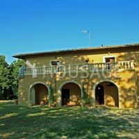 House in Italy, Siena, 530 sq.m.