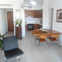 Бизнес-центр на Кипре, 1490 кв.м.