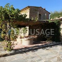 House in Italy, Arezzo, 770 sq.m.