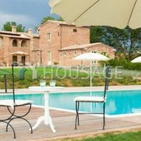 House in Italy, Arezzo, 600 sq.m.