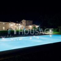 House in Italy, Arezzo, 600 sq.m.