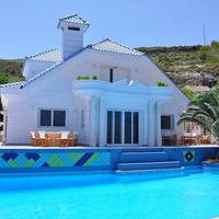 Villa in Greece, 550 sq.m.
