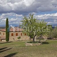 House in Italy, Siena, 600 sq.m.