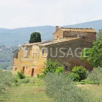 House in Italy, Siena, 970 sq.m.