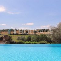 Дом в Италии, Сиена, 650 кв.м.