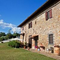 House in Italy, Siena, 850 sq.m.