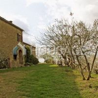 House in Italy, Siena, 360 sq.m.