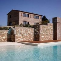 House in Italy, Siena, 900 sq.m.