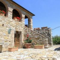House in Italy, Siena, 480 sq.m.